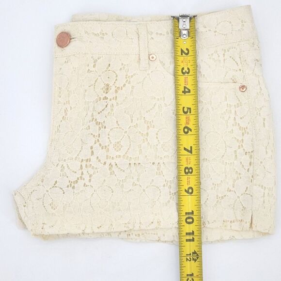 Indigo Rein Lace Shorts Womens Junior Size 15 Ivory Floral Coquette Feminine - Picture 5 of 8